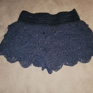 Rewind crochet shorts